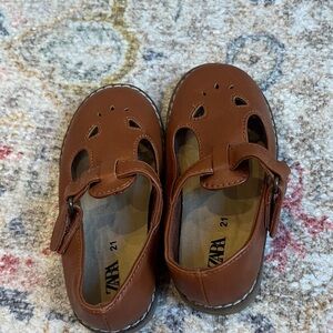 Zara Kids brown leather buckle Dress Shoes size EU21